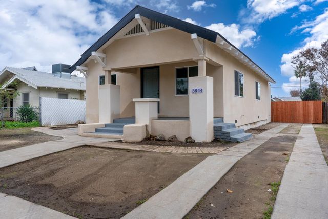 3844 E Balch, Fresno, CA 93702