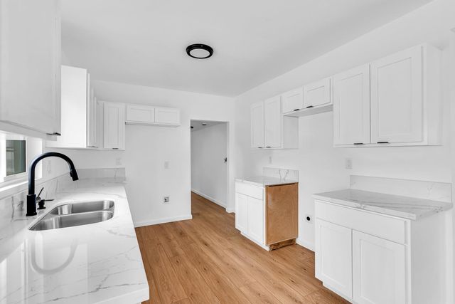 3844 E Balch, Fresno, CA 93702