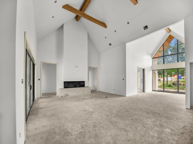 520 Royal Santana Run, Weatherford, TX 76087
