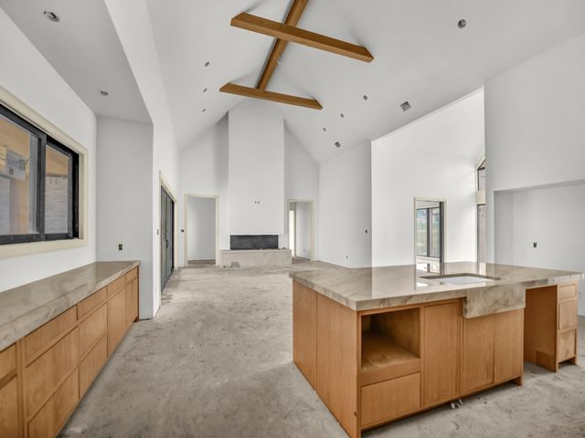 520 Royal Santana Run, Weatherford, TX 76087