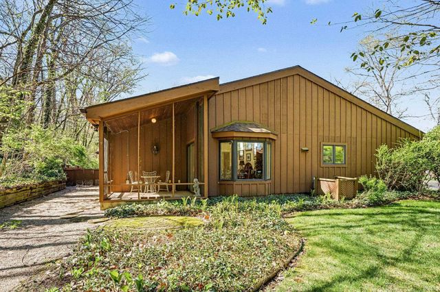 1728 W North Shore Drive, South Bend, IN 46617