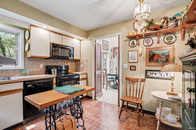 1728 W North Shore Drive, South Bend, IN 46617