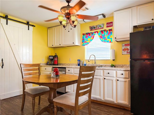 614 NE 2nd Street, Atkins, AR 72823