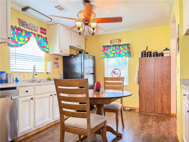 614 NE 2nd Street, Atkins, AR 72823