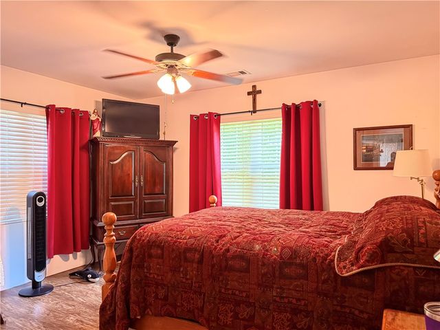 614 NE 2nd Street, Atkins, AR 72823