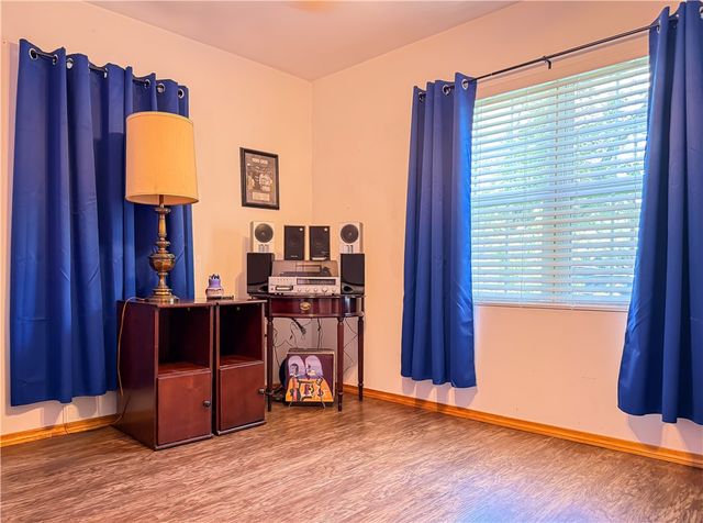 614 NE 2nd Street, Atkins, AR 72823