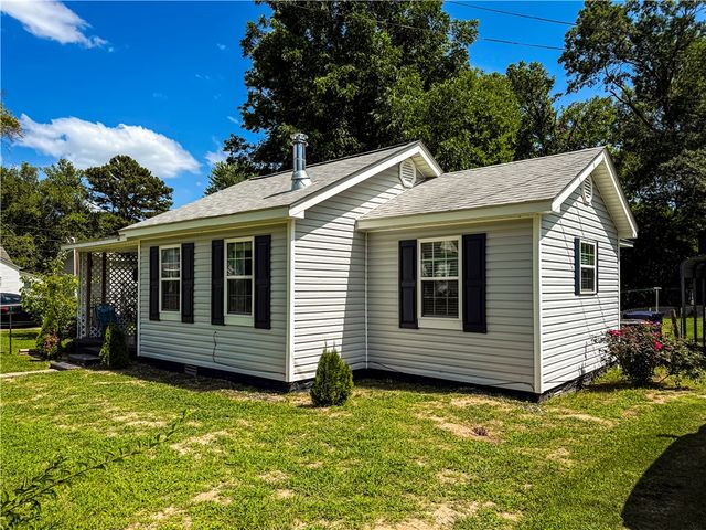 614 NE 2nd Street, Atkins, AR 72823
