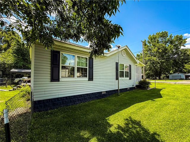 614 NE 2nd Street, Atkins, AR 72823
