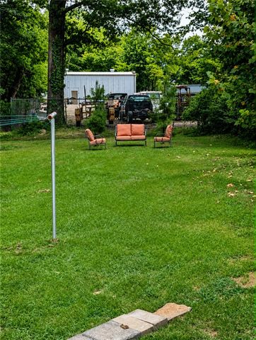 614 NE 2nd Street, Atkins, AR 72823