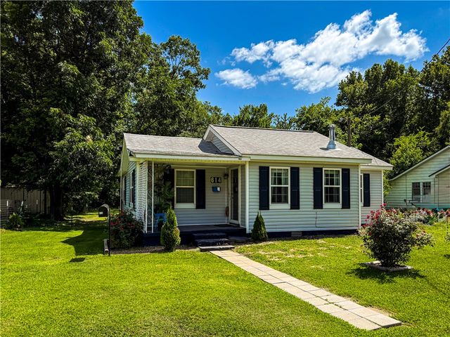 614 NE 2nd Street, Atkins, AR 72823
