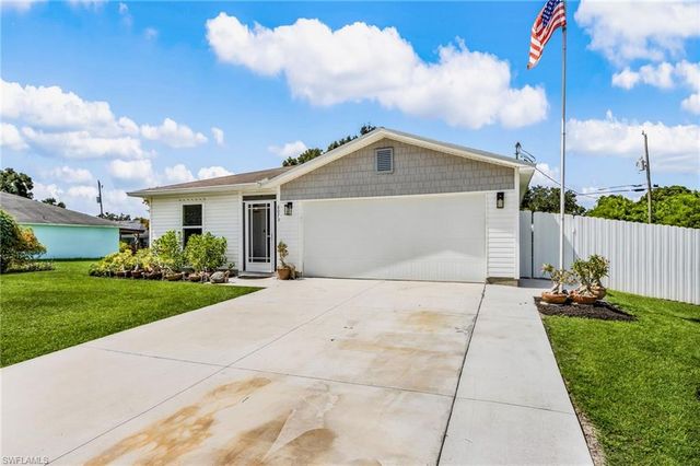 6073 Latimer AVE, Fort Myers, FL 33905