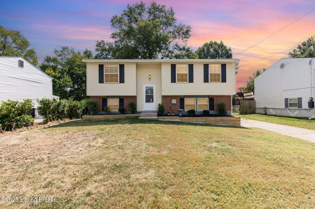 417 Saguaro Dr, Louisville, KY 40229