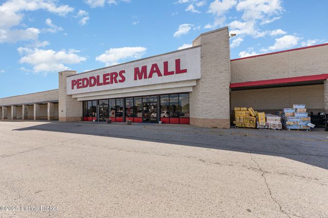 417 Saguaro Dr, Louisville, KY 40229