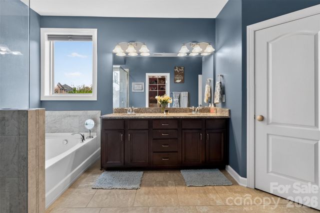 8340 Breton Way, Harrisburg, NC 28075