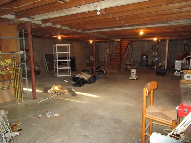 69 County Route 93, New Hampton, NY 10958