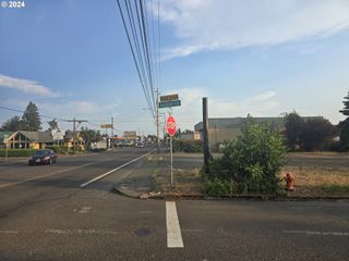 1101 MOLALLA Ave, Oregon City, OR 97045