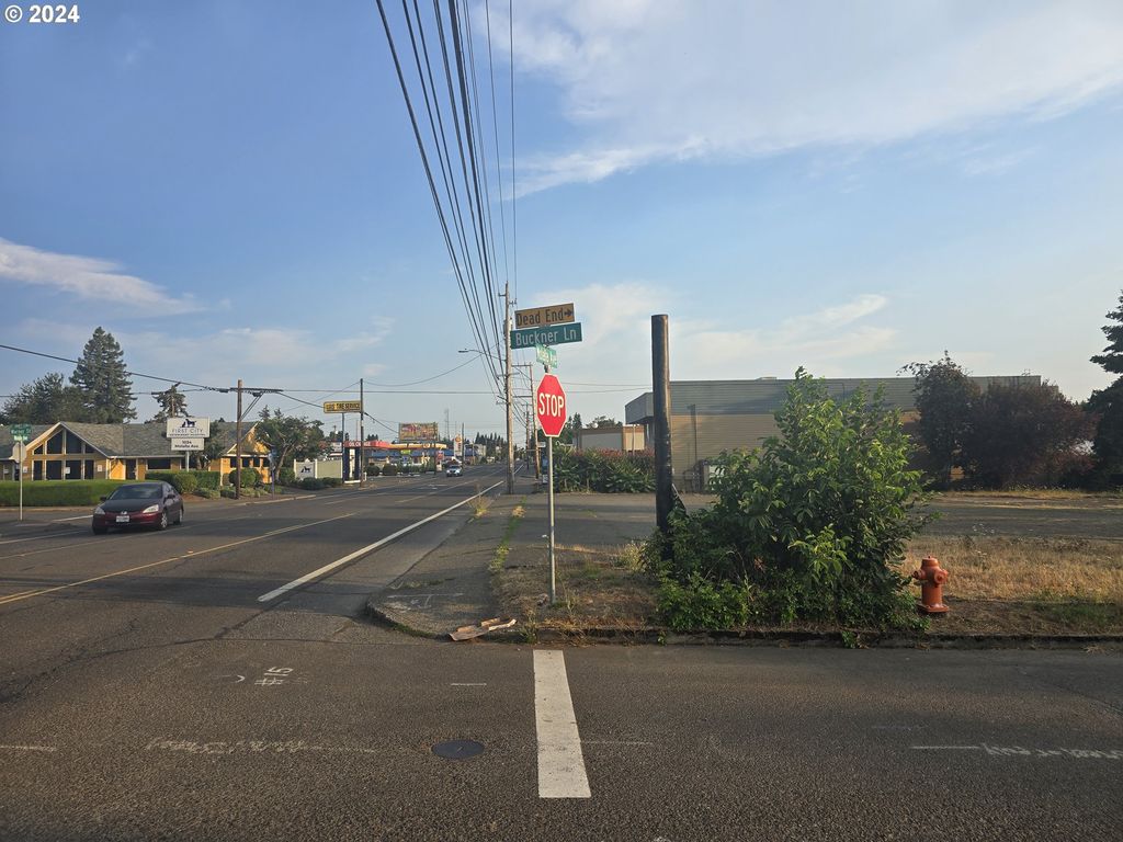 1101 MOLALLA Ave, Oregon City, OR 97045