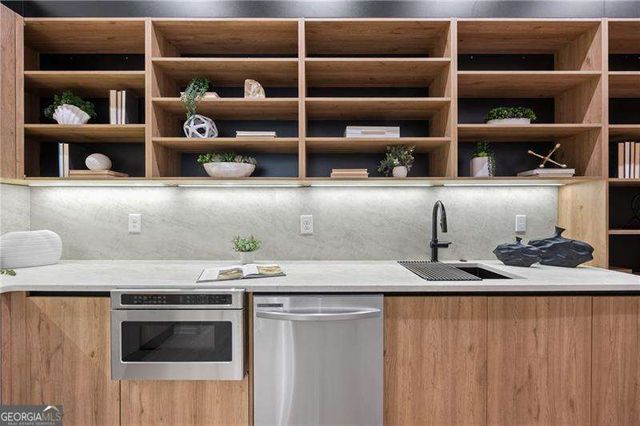 633 Pauley Place, Sandy Springs, GA 30328