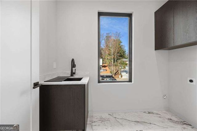 633 Pauley Place, Sandy Springs, GA 30328