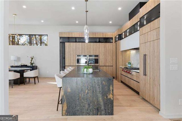 633 Pauley Place, Sandy Springs, GA 30328