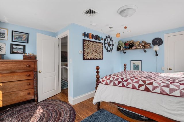 215 South St, Wrentham, MA 02093