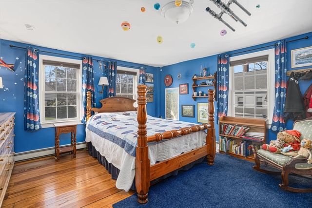 215 South St, Wrentham, MA 02093