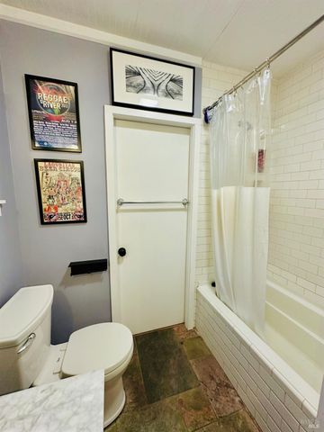 108 Pierson St, Santa Rosa, CA 95401