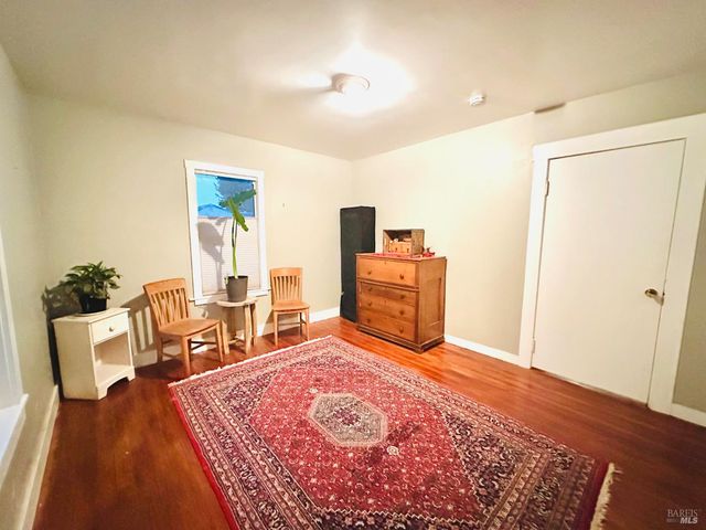 108 Pierson St, Santa Rosa, CA 95401