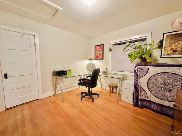 108 Pierson St, Santa Rosa, CA 95401