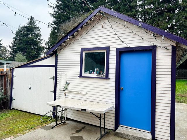 108 Pierson St, Santa Rosa, CA 95401