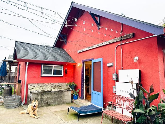 108 Pierson St, Santa Rosa, CA 95401