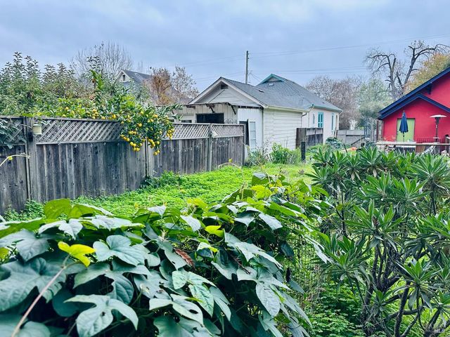 108 Pierson St, Santa Rosa, CA 95401