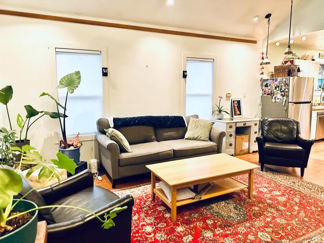 108 Pierson St, Santa Rosa, CA 95401