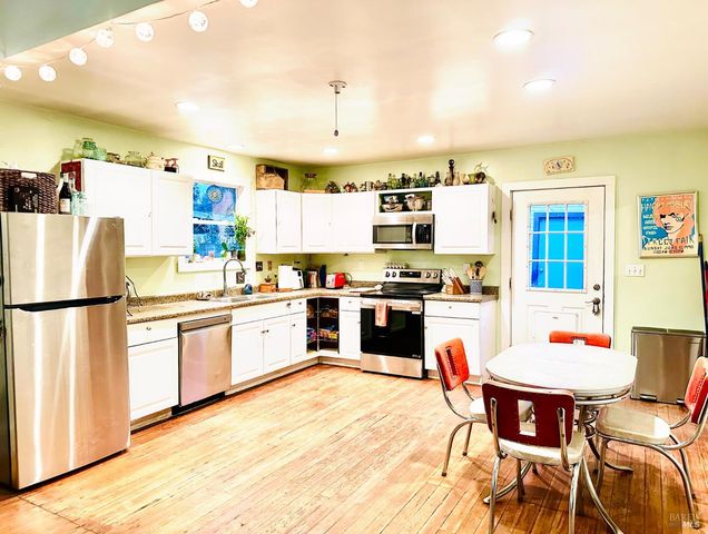 108 Pierson St, Santa Rosa, CA 95401