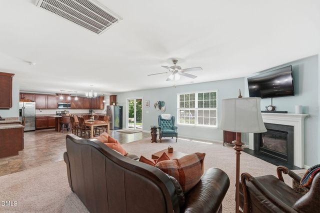 121 Solstice Drive, Haw River, NC 27258