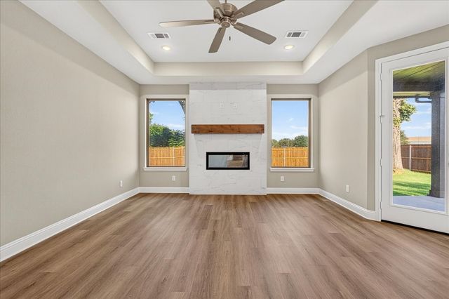 213 S Atwood Street, Boyd, TX 76023