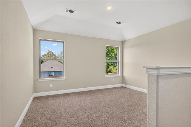 213 S Atwood Street, Boyd, TX 76023