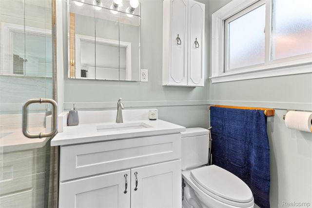 23020 Farmington Road, Farmington, MI 48336