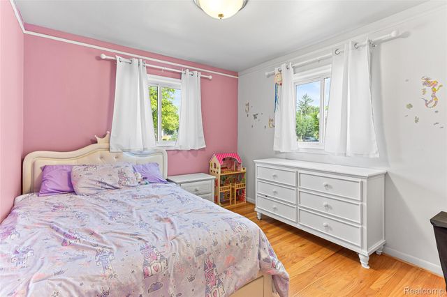 23020 Farmington Road, Farmington, MI 48336