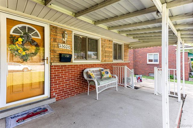 23020 Farmington Road, Farmington, MI 48336