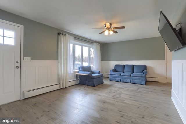 406 WILSHIRE DR, Cleona, PA 17042