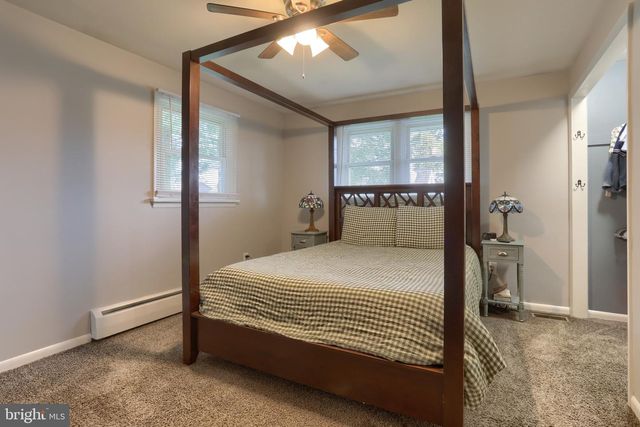 406 WILSHIRE DR, Cleona, PA 17042