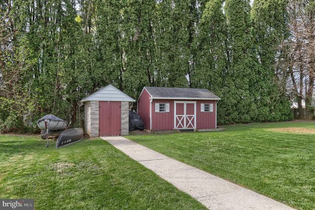 406 WILSHIRE DR, Cleona, PA 17042