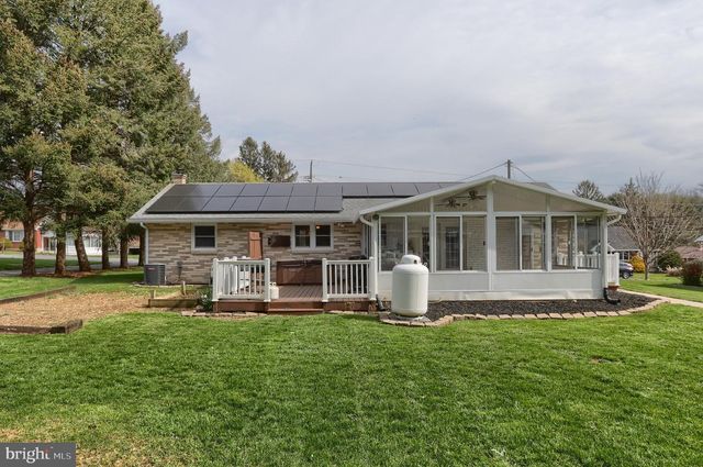 406 WILSHIRE DR, Cleona, PA 17042