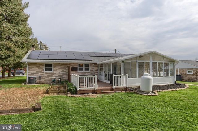 406 WILSHIRE DR, Cleona, PA 17042
