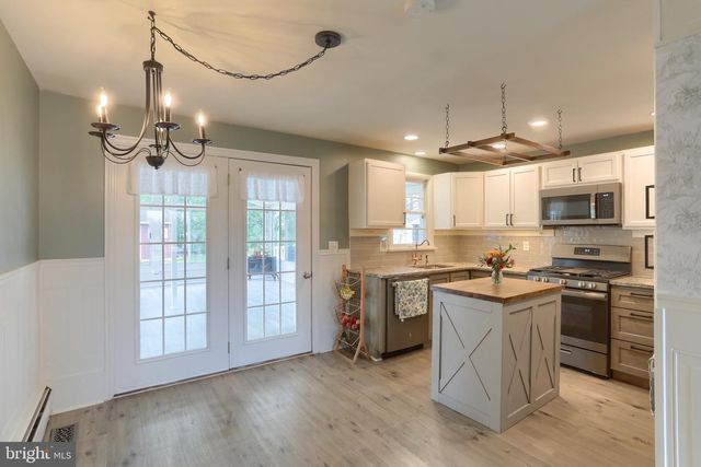 406 WILSHIRE DR, Cleona, PA 17042