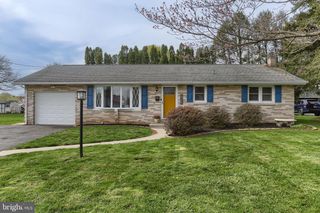 406 WILSHIRE DR, Cleona, PA 17042