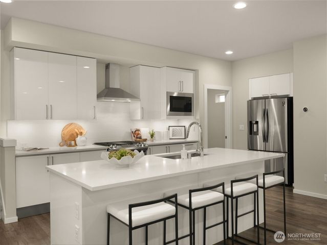 33475 Three Lakes Lane, Black Diamond, WA 98010