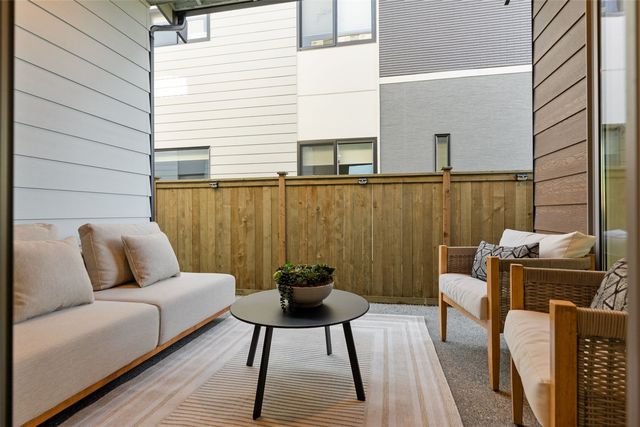 33475 Three Lakes Lane, Black Diamond, WA 98010