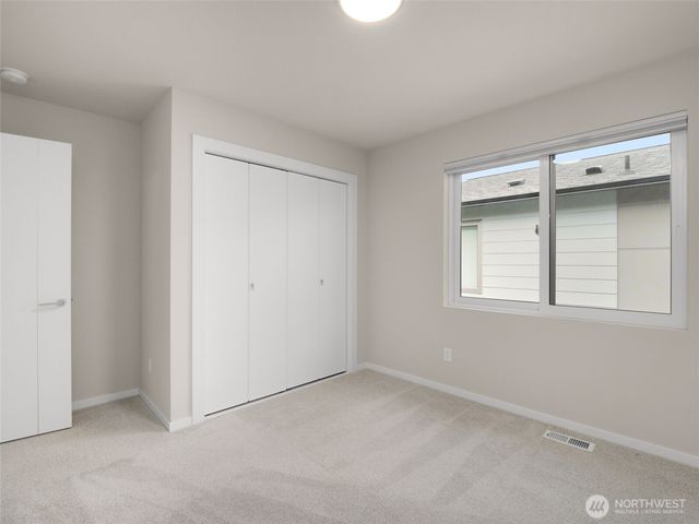 33475 Three Lakes Lane, Black Diamond, WA 98010